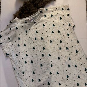 Ladies White and Green  Christmas Tree Print Shirt